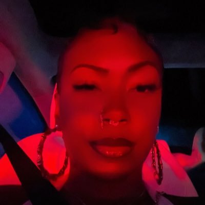 midwest mami. 1920. degreed. dog mom. cancer.