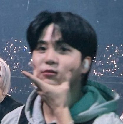 જ Yo solo quiero apretar los cachetitos de jongho (*ᴗ͈ˬᴗ͈) | ᯓ a veces subo fanarts lindos de ateez (。•̀ᴗ-)⊹