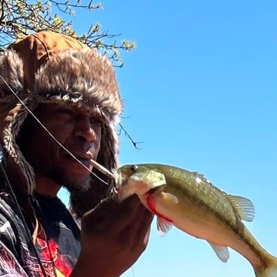 dumbhoes20's profile picture. 