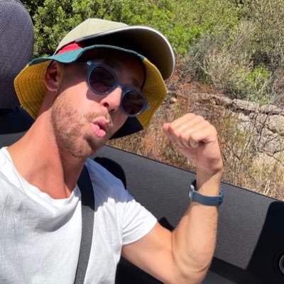 ThomasSimkins's profile picture. ex Sports - Reporter producing original video content - views could only be my own. THFC⚽️ PHX 🏀.