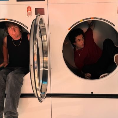 tatilimaaguiar's profile picture. Seja sua própria âncora
🐺