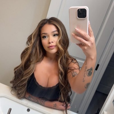 I’m a masseuse and I offer any kind of Body2Body Massage services also down for meetup mainly ,sell nude and I do naughty FaceTime sex at affordable price