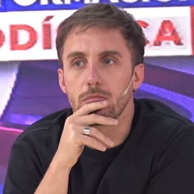 Politólogo | Profesor en UBA - UTDT | Escribo #ElPasillo, un newsletter quincenal. Te podés suscribir acá: https://t.co/K2YTL2yMSE