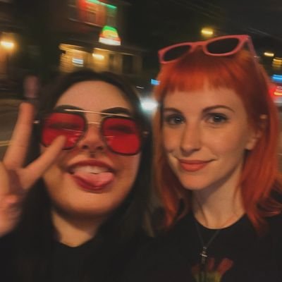 I N M O R T A L ~31. Publicista. Fotógrafa. lll. 🏳️🌈
Mi relación más larga es con paramore, llevamos 18 años.
War is over.