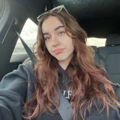 alyriance's profile picture. the time passes anyways | english major