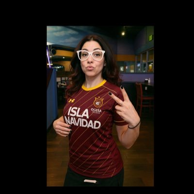 @LuzMariaBaray Opinóloga irrelevante de football.