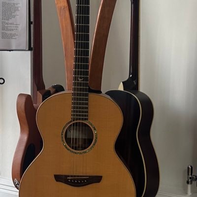 Lost my last account.. Former lifelong Tory, now Reform member. Just want a peaceful life, finding time to play my guitars. oh, also a Brexiteer.