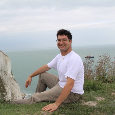 The guy in the pink suit at OHBM 🧠🧠🧠
Postdoc Fellow at the Division of Psychology and Language Sciences, UCL