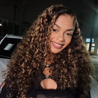 23🩵|Solo Creator⭐️|Dm for content & FaceTime | Only Page|Entrepreneur👛|
