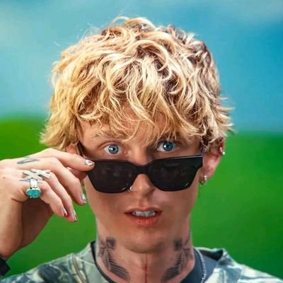 Your #1 source for everything Machine Gun Kelly 🎸 | News, music, tours & EST4Life updates 🌍 #MGK #EST4Life