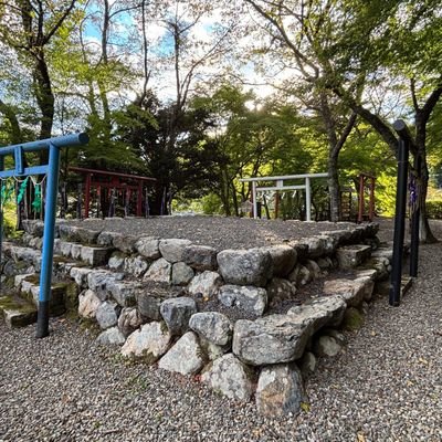 陰陽道と陰陽師を研究をしてます。修士(歴史学)、在野ですが「陰陽道史研究の会」にも参加してます。
【分類】宗教史/文化史
【専門】陰陽道史(通史/特に平安中期。土御門神道も含む)/晴明·陰陽師伝説/
【愛好】ルパン三世/007/BEATLES/金田一耕助/明智小五郎/時代劇/
高等遊民気取り、だが貧乏。