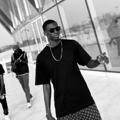 elhadji0072's profile picture. 