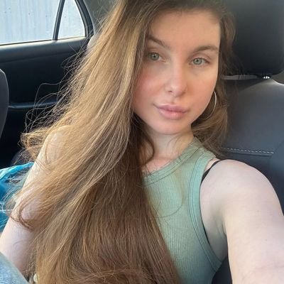 Vitaluki_'s profile picture. 