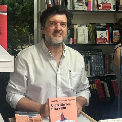 Director de @1libro1hora en @la_ser
La biblioteca en @HoyPorHoy