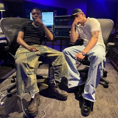 olamhide90's profile picture. 🦅