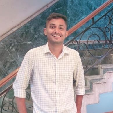 समर शेष है, नहीं पाप का भागी केवल व्याध,
जो तटस्थ हैं, समय लिखेगा उनका भी अपराध..