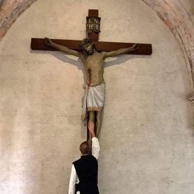 Marie-Adélaïde 🇻🇦(oui je post mes tweets en 1 seul fois) TIK TOK : catolica.hdj IG : catolica.hdj
