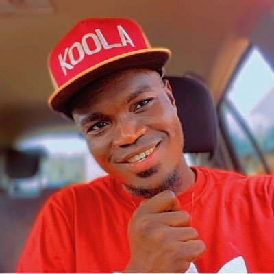 I love ❤️ Manchester United football club. I love Shatta Wale.