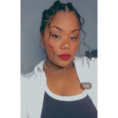 Jordanaaa__98's profile picture. Bathed in gold and silver ✨                                                          | RS | ♑|🇮🇩|MKT Digital 📚