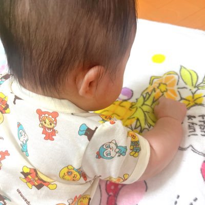 30代主婦 /👫付き合い(2015.2.21~)💍入籍(2022.2.21)💐挙式(2023.3.25)/🍼出産日(2025.3.27)/料理🍳/お菓子作り🍰/手芸🪡/読書📖/写真📷/サンリオ🌈/ピクミン🌱(🧊💛)/シール🍀/めじるしアクセサリー💎/ポムポムプリンと旦那さんと娘が大好き🤍