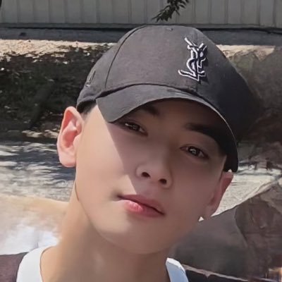 WEm5oEIM4WLvkrQ's profile picture. 