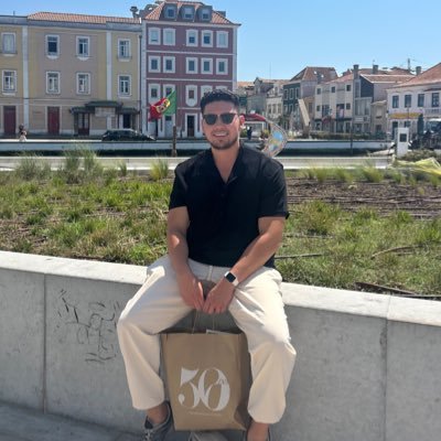 Johnortiz_23's profile picture. 