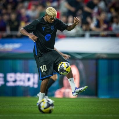 iptonw56430's profile picture. FOOTBALL FAN_X_ FC BARCELONA 💙❤️

HANSI FLICK A CHANGÉ MA VIE 💙❤️