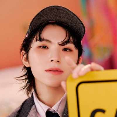 shiony68758399's profile picture. 