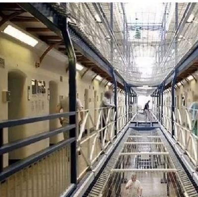Welcome to my podcast channel.
coming from a life of crime, 10yrs of my life inside ghosted from jail to jail here's my side.
British Patriot 🏴