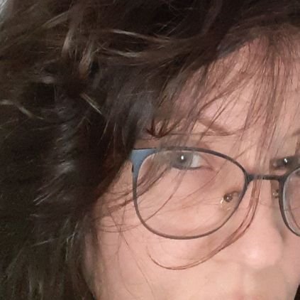 MindyCavaliere's profile picture. Mom & Nana.  
#TeamCarrotCottage 🐰♥️ 🐇