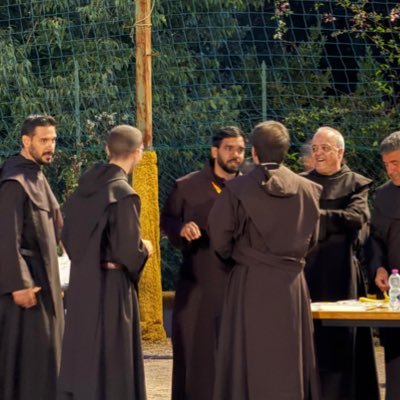 Carmelita Descalzo. Profesor en la Pontificia Facultad Teresianum (Roma) y en el CITeS de los carmelitas descalzos en Ávila. 西