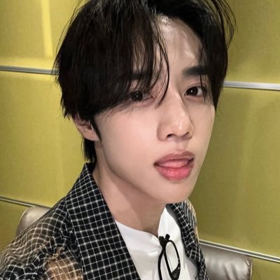 OsaOfCity's profile picture. in my quiet place…