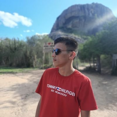 TMlarcelino's profile picture. Paraíba ❤️📌

Licenciando Física 📚🎓