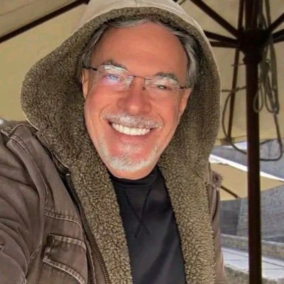 DO_ARTCOLLECTOR's profile picture. ARTCOLLECTOR 🎨 ARTIST ⭐ PHILANTHROPIST LOVE ART 🎭