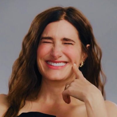 expert on all things fake and gay (i love television)