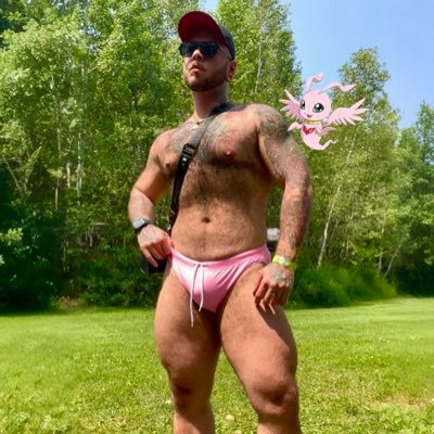 your favourite gorilla boy. 🤭Currently having a mental breakdown 🤡| he/him/hole |
