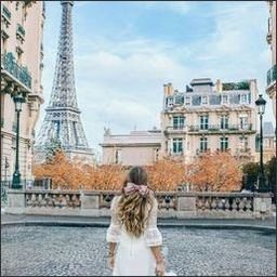 ✈️ Traveling the world with my heart wide open.