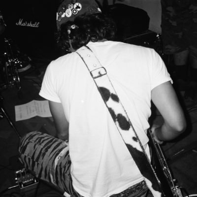 juliannmiless's profile picture. https://t.co/Hl3dzwIGBZ