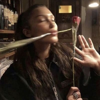 jennietkk's profile picture. live laugh love eren