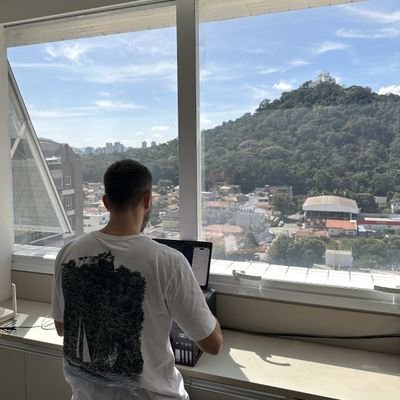 💪 Growing @supersetapp
💻 Software Engineer