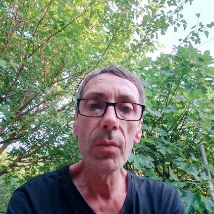 apokrifikwriter's profile picture. Neizlečivi rob svoje ideologije; nepopravljivi revanšista.