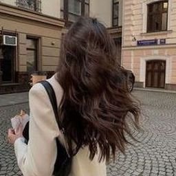 Veepou10221's profile picture. 