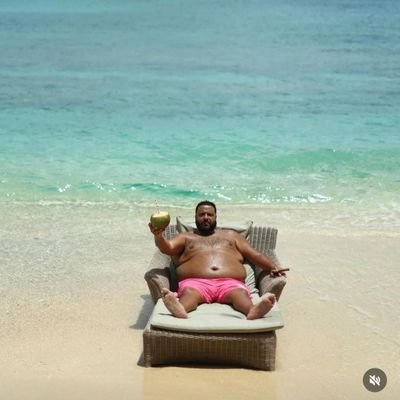 FWI 🌴Caribbean child ☀️
| Tonton Chalus j'ai plein de cocos pour toi là fan account.