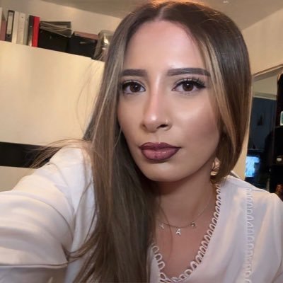 hazel/derpy grey on nopixel l 25 | she/her |🇹🇷 /🇩🇪| dancer | I stream sometimes