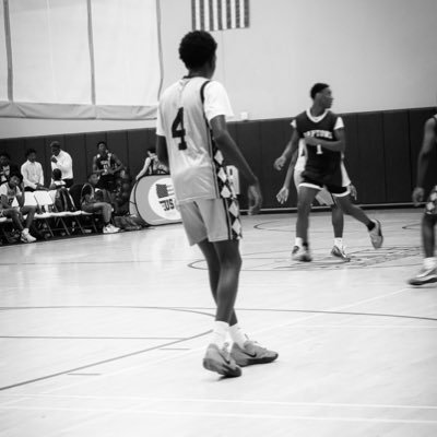 🏀 Student of the Game PG/SG Sharing highlights, work ethic, and growth on and off the court📍North Charleston/North Charleston High/Class of 2027 GrindSeason