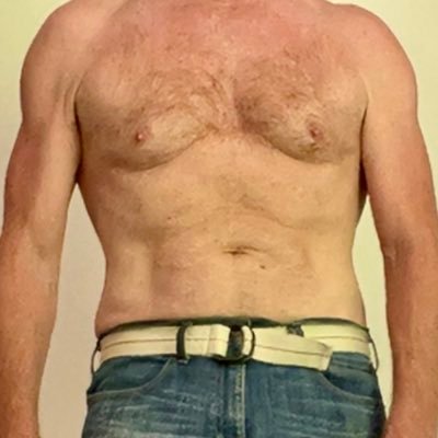 The pics I share are of me. 18+ only. Discreet, MWM that loves thongs, jocks, g-strings-all things undergear! Love to show off.