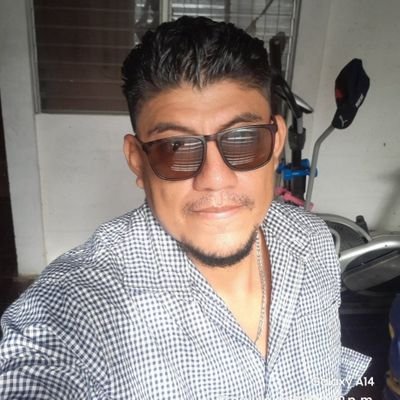 papá de leandro 🥰 y emmanuel😔
sarcástico la vida solo
es una disfrútala