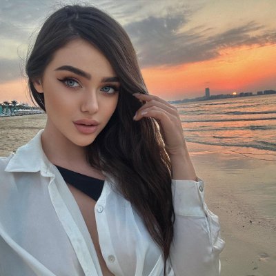 I love traveling ✈️ and exploring the world 🌎. Spending time at the beach in the summer brings me endless joy.