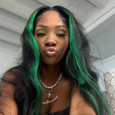 24 year old Gemini 💗| immaculate 🥂| DaBratel owner ✨|