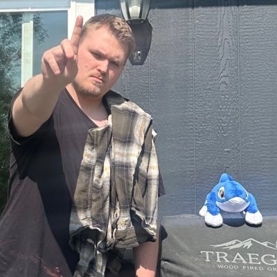 Rivals content creator, player, and TO. Subscribe to KingKadeGames!